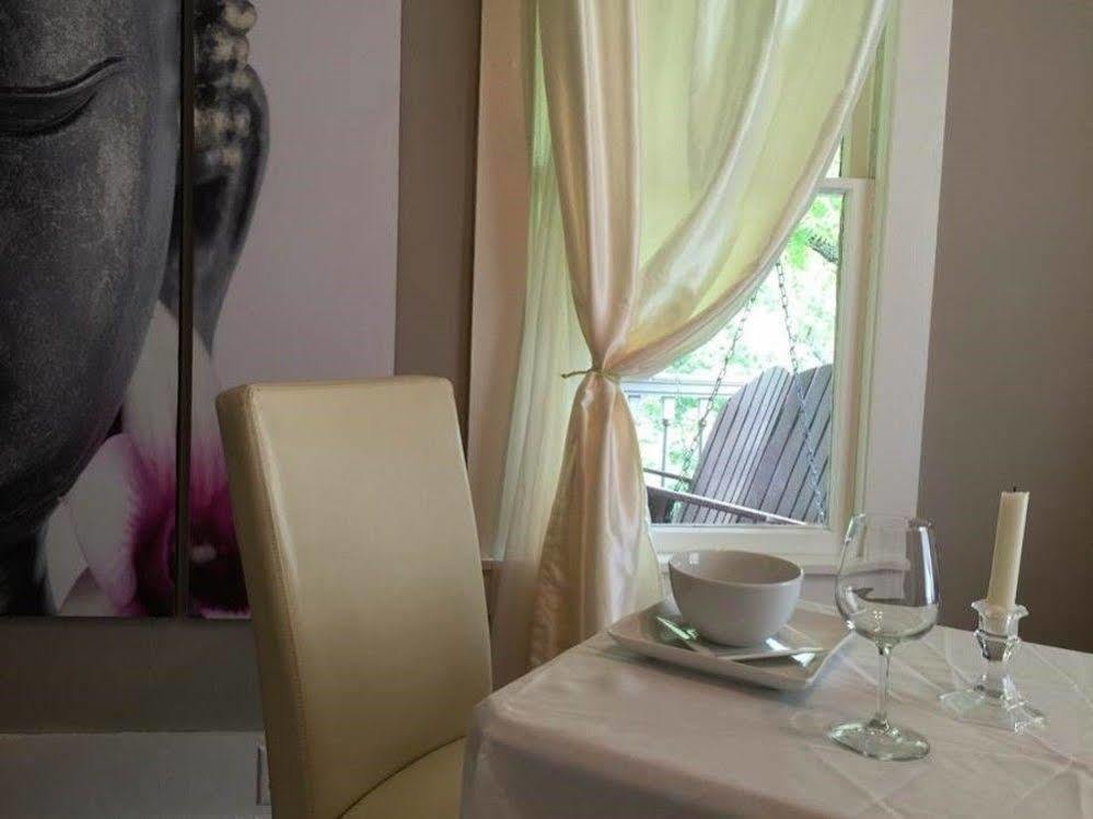 Eureka Zen Cottages ยูเรกาสปริงส์ ภายนอก รูปภาพ